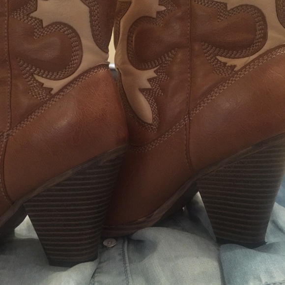 Cute Cowboy boots size 7 1/2 - Picture 4 of 5